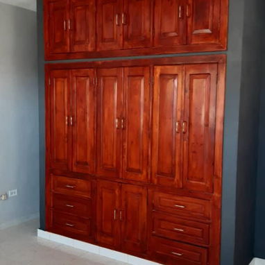 Casa tipo Townhouse en Varadero por la calle conchita - Img 118037899