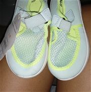 Zapatos nuevos para niña o niño número 29 los negros y 23 los verdes - Img 45723660