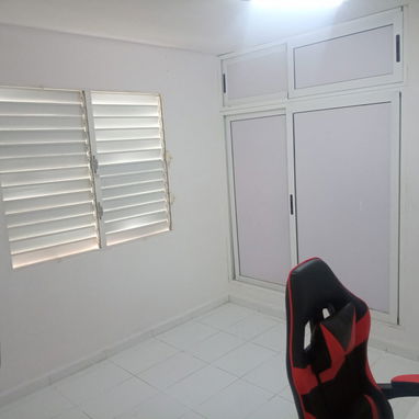 Se vende apto en la Comunidad Granma - Img 123338456
