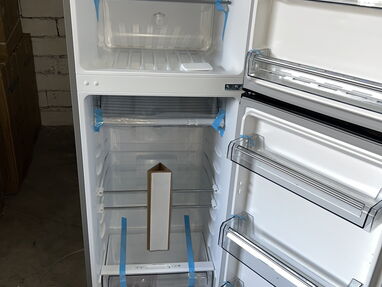 Refrigerador Marca Royal 13.5 Pie congelación seca - Img 64322348