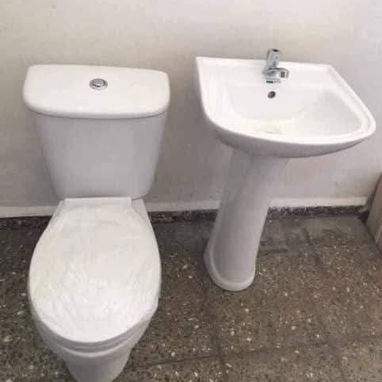 Tasa de baño y cabinas - Img 121904814