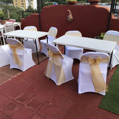 Alquiler de sillas y mesas para fiestas - 2/2