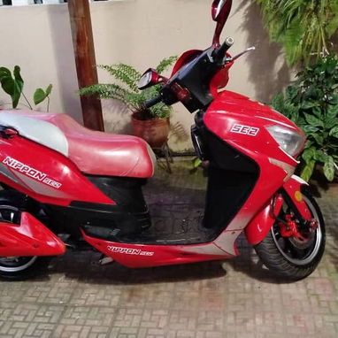 Moto Eléctrica Nippon SE2 ,batería Topman 72v55ah ,motor Qs1000 , caja votol M-50 ,plásticos en talla !!!! - Img 124032562