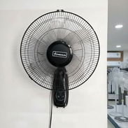 Ventilador de pared  Marca premium  16 pulgadas 3 velocidades con control remoto - Img 55143580