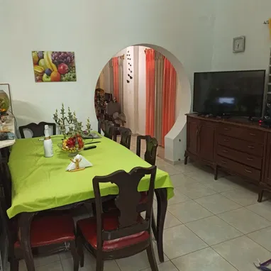 se vende casa en 10 de octubre, negociable - Img 121414435