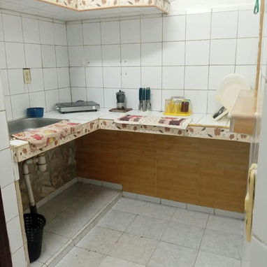 Se vende amplia propiedad en Guanabo muy cerca de la playa - 9/10
