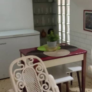 Renta de apartamento independiente en el Vedado, ideal para estudiantes. - Img 100330157