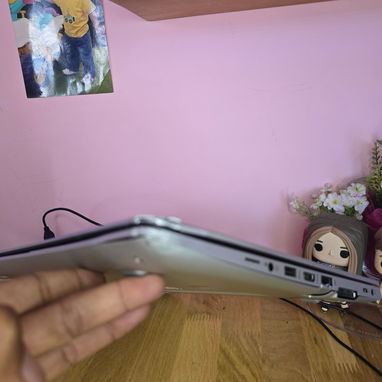 💻 Laptop HP EliteBook 840 G5  con detalles - 3/3