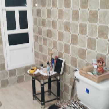 $25 000 usd ( ajuste con dinero en mano ). En venta casa independiente de 2 plantas en Cojimar, Habana del Este, a cuad - Img 123924263