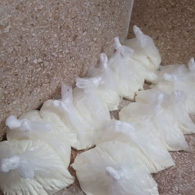 Leche empolbo de muy buena calidad quedan pocas cuento con mensajería - 2/2