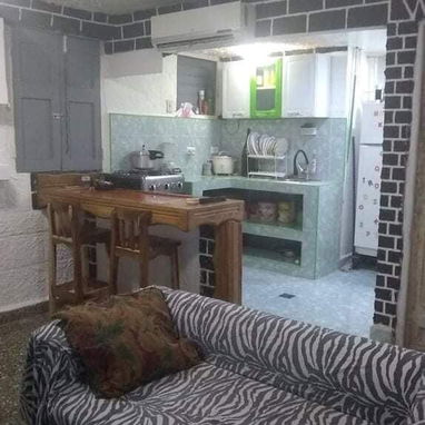 🏠 Casa en venta en Centro Habana. Ubicada en la calle Galeano. Con electricidad las 24 horas. 📱 +5353611268 - Img 120766817