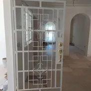 Puertas y ventanas de cristal , transporte e instalación incluida - Img 55358242