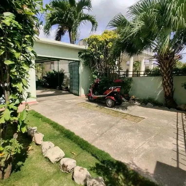 Venta de casa colonial independiente en Playa en 220000 - 2/10