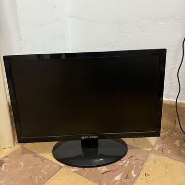 Cama camera con colchón , Monitor de PC Atec haier, Forros iPhone 13 Pro Max - Img 101953899