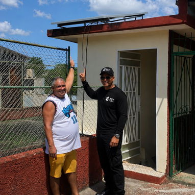 Fabricación y montaje de estructuras para paneles solares - 3/4