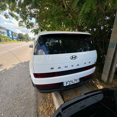 Vendo o negocio en Hyundai Santa Fe XRT 2025 12.000 millas - Img 104183049