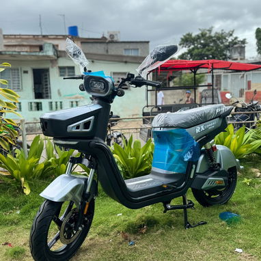 `🛵 𝐁𝐈𝐂𝐈𝐌𝐎𝐓𝐎 RX COMBAT 🛵`  ⚙️𝐄𝐒𝐏𝐄𝐂𝐈𝐅𝐈𝐂𝐀𝐂𝐈𝐎𝐍𝐄𝐒 • 3000w - 72v - 45 ah • ⁠batería de litio antiexp - 4/10