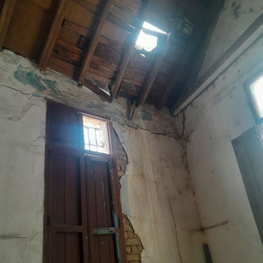 Vendo casa q hay q reparar, sin papeles en 1600 usd - Img 120156128