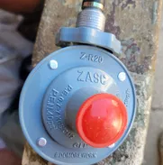 Regulador para la balita del gas licuado nuevo de paquete en su caja - Img 48916282