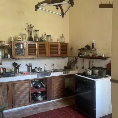 Vendo casa grande totalmente independientes en reparto Santos Suárez - 5/10