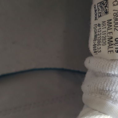 Se venden tenis Adidas, son originales de uso pero bien cuidados. Acepto cup al cambio del dia - 2/2