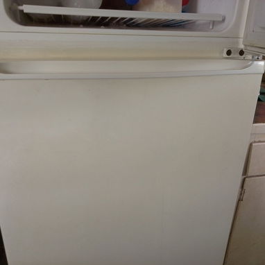 Vendo refrigerador haier de uso funcionando al 💯, la juntas ok, el bombillo ok, hace sus paradas y descanso ok, nunca s - 3/3