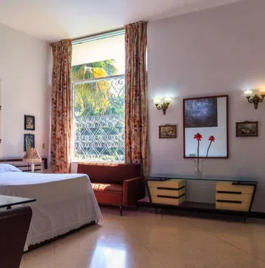 🏡✨¡Alquiler de Casa de lujo‼️   En #LaHabana perfecto para unas vacaciones de calidad y disfrute en familia. ⭐️⭐️⭐️⭐️⭐️ - Img 61543211