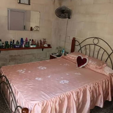 Casa en bajo con todo dentro a tres cuadras de la calzada de 10 de octubre - Img 120398818