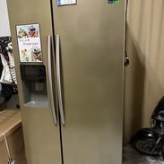 REFRIGERADOR SAMSUNG DE DOS PUERTAS DE USO EN PERFECTO ESTADO - Img 57243201