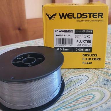 Alambre de soldar con núcleo de fundente AWS A5.20 E71T-GS.   0.9mm 1kg - Img 121252282