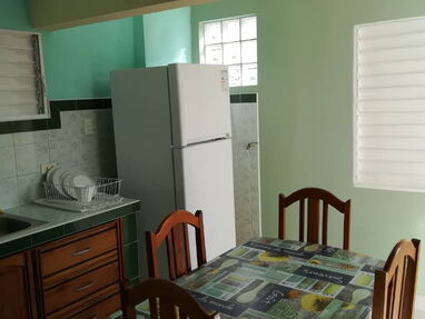 ⭐Renta casa en Santa Marta,de 1 habitación,agua fría y caliente,TV, refrigerador, terraza,tumbonas,cocina-comedor - Img main-image