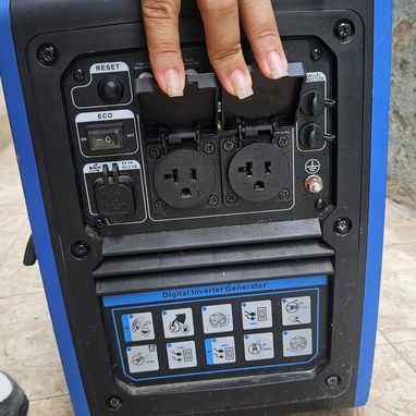 🔥🔥GANGA🔥🔥 Vendo planta de gasolina de 2450watts d poco uso.Precio 250 usd  SOY D LAWTON - Img 122736245