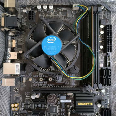 🧩 ¡EN VENTA! Kit Gigabyte B250 + G4400 + 4Gb DDR4 tel.5266I337 80 USD - Img 118790783