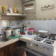 SE PERMUTA  2* 1APTO EN  LA HABANA VIEJA DENTRO LUZ AGUA Y GAS SIN PROBLEMA Y OTRO EN UN SOLAR POR UNO DE 2 HABITACIONES - Img 53435408