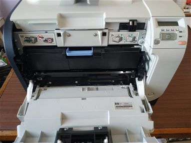 Impresora Laser a color HP CP2025 - Img 66403190