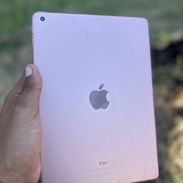 📱iPad 6ta Generación Wifi 🧰128 Gigas ✅Huella ✅Home 🔋96 (Original) 🧩Forro teclado + Cable 120 usd al 54966602 - Img 58136113