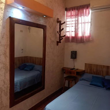 Se renta apartamento independiente de dos habitaciones en el Vedado, planta baja, todo climatizado.54026428 - Img 125647091