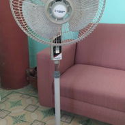VENTILADOR DE PIE DE USO EN MUY BUEN ESTADO. 30 USD. - Img 56489753