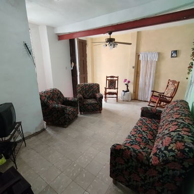 Casa en la Habana Vieja en bajos, no se va la luz en el casco historico - Img 121496595