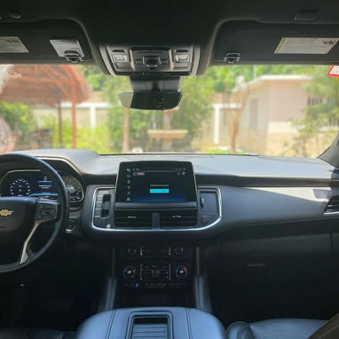 Chevrolet Suburban 2023 - Img 106076979