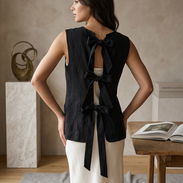 Chaleco "Bella Bow" – Elegancia Minimalista con Detalles de Autor Talla S 12 - Img 55890740