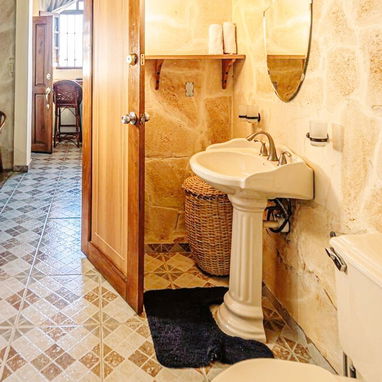 🏠 Renta De Casa En Santa Fé. 🌊 Tiene vista y acceso al mar con precios accesibles. 📱 Reservas: +5355284821 - 7/9