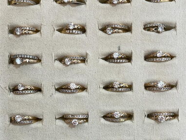 Joyas de oro y plata anillos, cadenas, aretes, piercings, dijes, dormilonas, manillas, tobilleras - Img 65879146