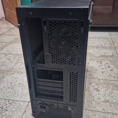 Chasis Cooler Master MasterBox Lite 5 RGB,ATX Mid-Tower, de uso - Img 118982042