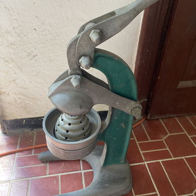 Exprimidor de naranja antiguo vintage - 7/8