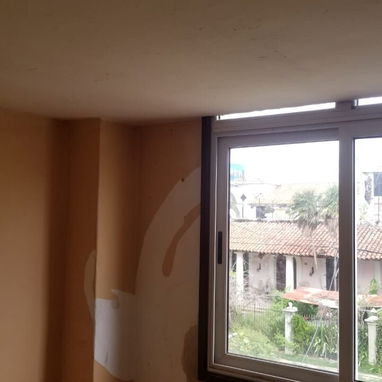 PEQUEÑO APARTAMENTO CON VISTA A LA CALLE EN EL VEDADO (CERCA DEL HOTEL COHIBA) - 2/5