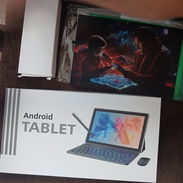 Table con teclado - Img 56905632
