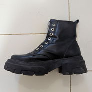 Botas - Img 55880529
