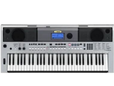 Vendo piano Yamaha PSR-I455 - Img 69032218