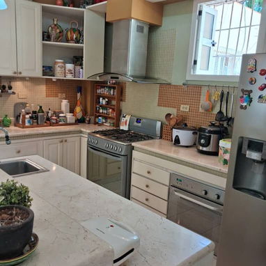 Exclusivo apartamento en el Vedado en avenida 23 - Img 122263454